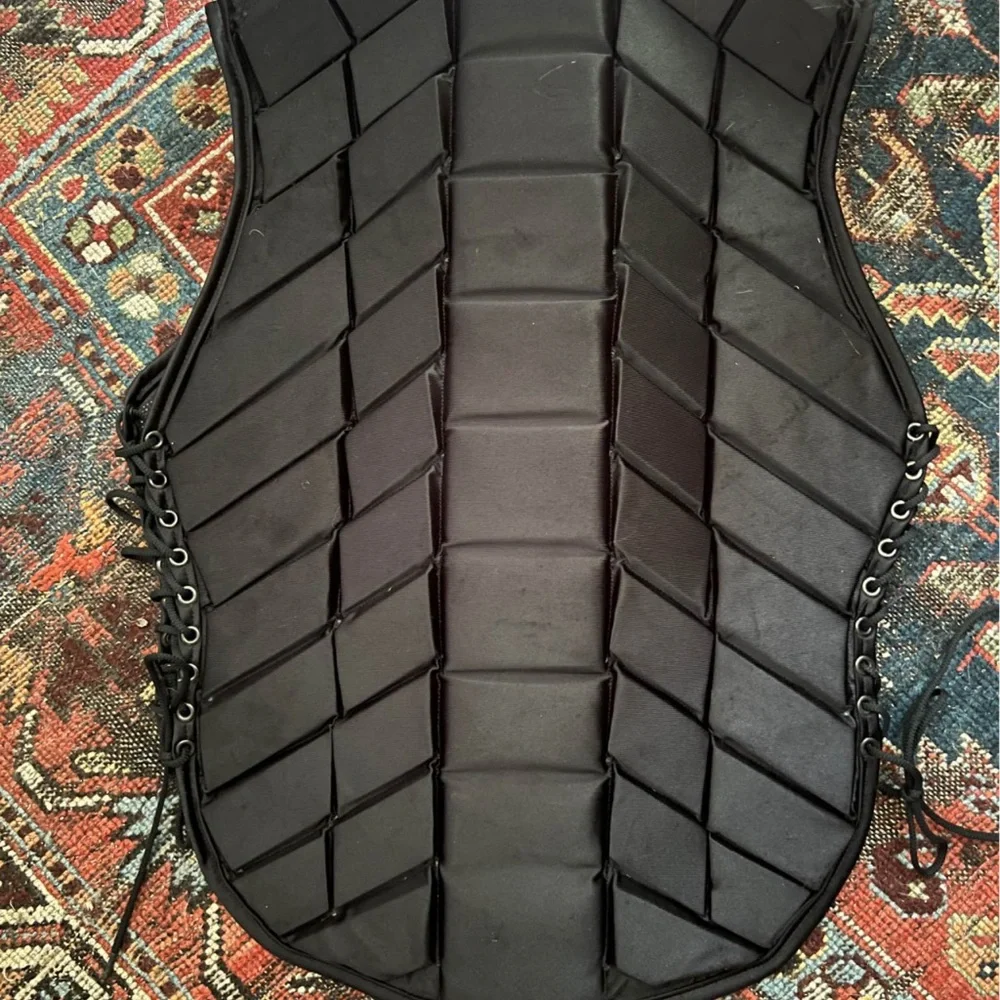 Tipperary Eventer Vest — equestrian riding protection - Picture 2 of 6